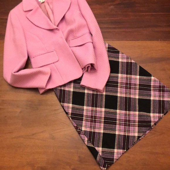 26 EUC WOOL Ann Taylor LOFT Barbie Pink blazer - Picture 5 of 5